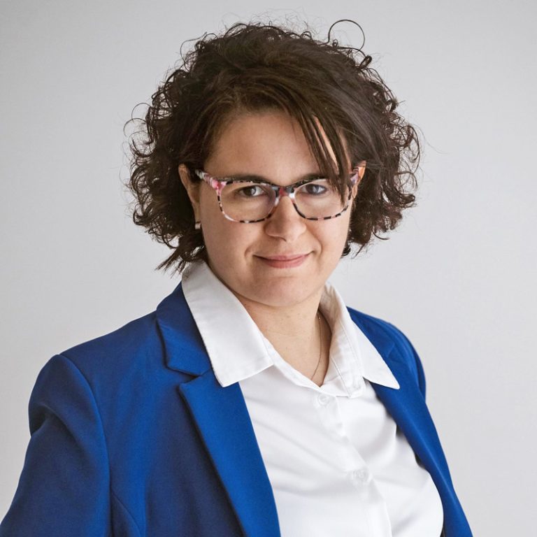 Stefania Accorsi: metrology, quality management and component cleanliness consultant